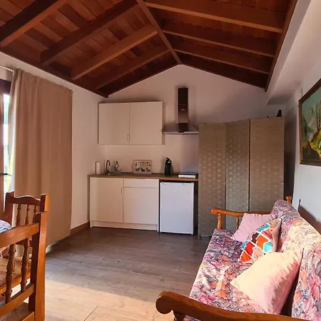 La Trinidad Country house *